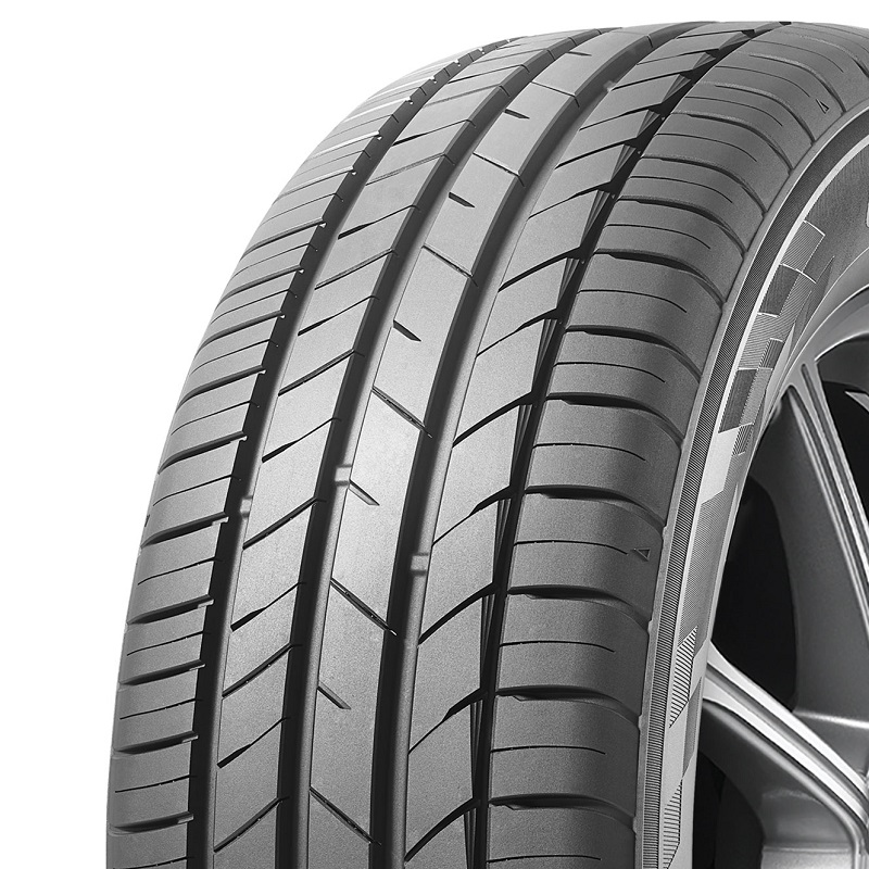 Kumho ECSTA HS52 Regular Car Tire - 205/55R17